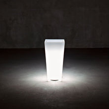 Carica l'immagine nel visualizzatore di Gallery, Kabin illuminato