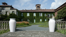 Carica l'immagine nel visualizzatore di Gallery, June