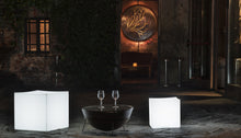Carica l'immagine nel visualizzatore di Gallery, Lounge Cube illuminato