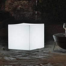 Carica l'immagine nel visualizzatore di Gallery, Lounge Cube illuminato