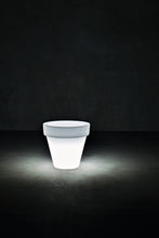 Carica l'immagine nel visualizzatore di Gallery, Vas-Three