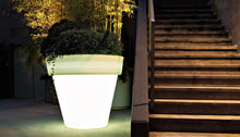 Carica l'immagine nel visualizzatore di Gallery, Vas-Two illuminato