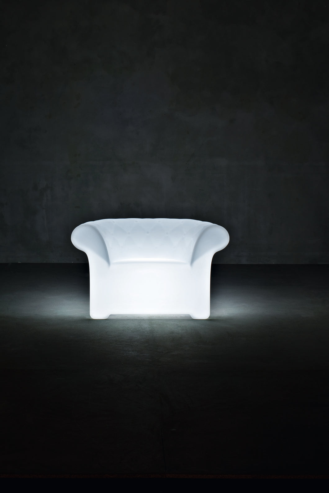 Sirchester Armchair with Light